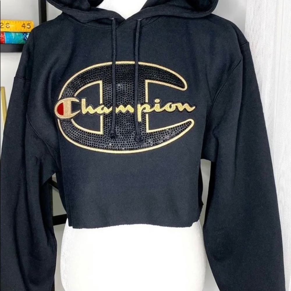 ✨Cropped Champion Studded Hoodie 😍🖤💎